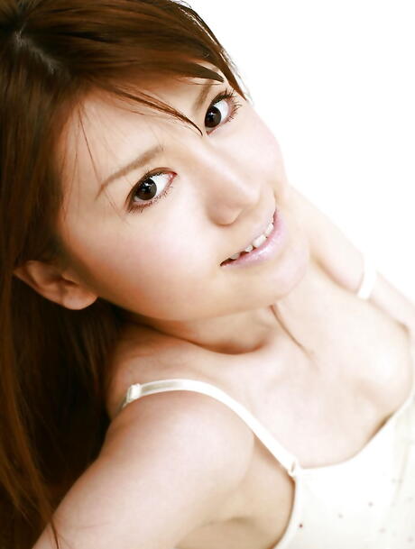 Excellent japanese babe Nanami Wakase in underwear exposes her butt 