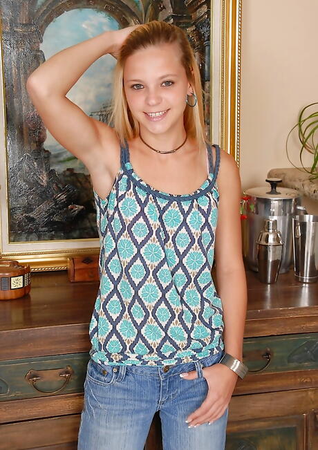 Stunning american teen Destiny Garnet in sexy jeans exposes tiny tits and spreads her legs 